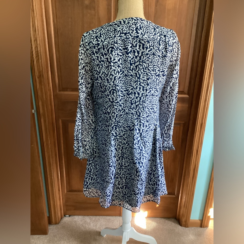 Vineyard Vines Silk Chiffon Snowflake Shirt Dress, Size 10 - Picture 4 of 7